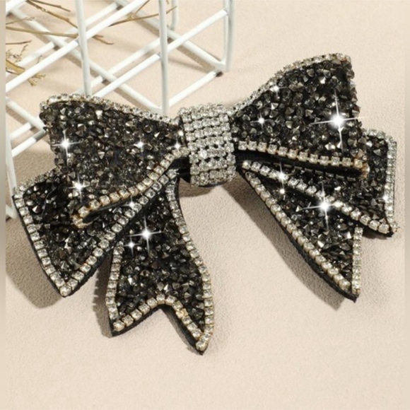 ✨NEW Sparkling Rhinestone Crystal Bow Tie Brooch - Picture 4 of 10